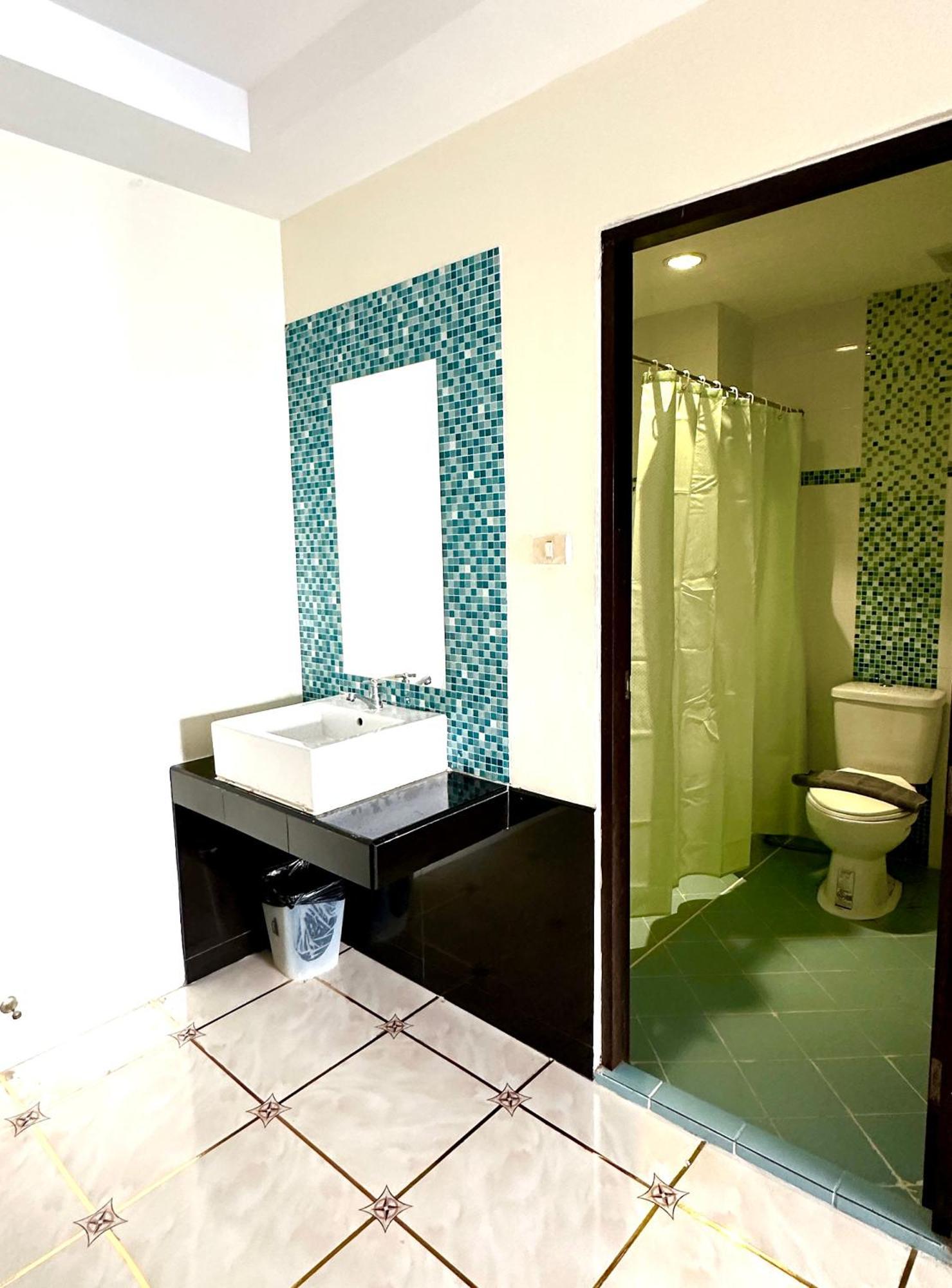 Thai Classic House Patong Екстериор снимка