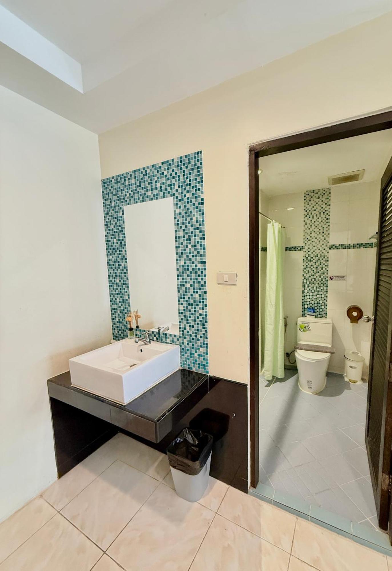 Thai Classic House Patong Екстериор снимка