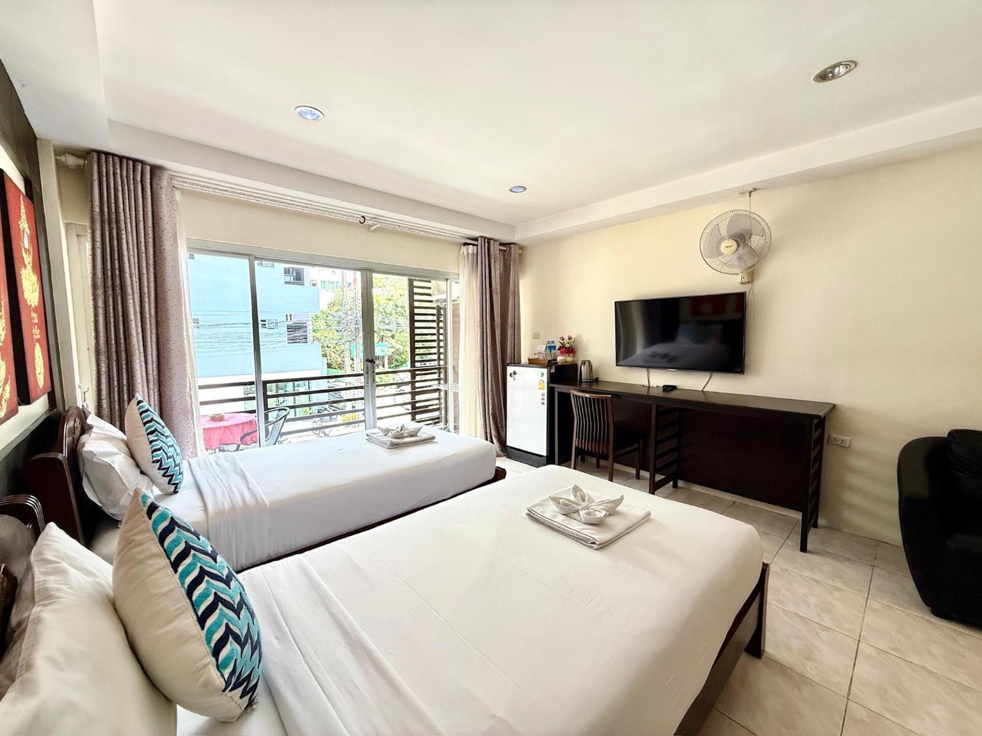 Thai Classic House Patong Екстериор снимка