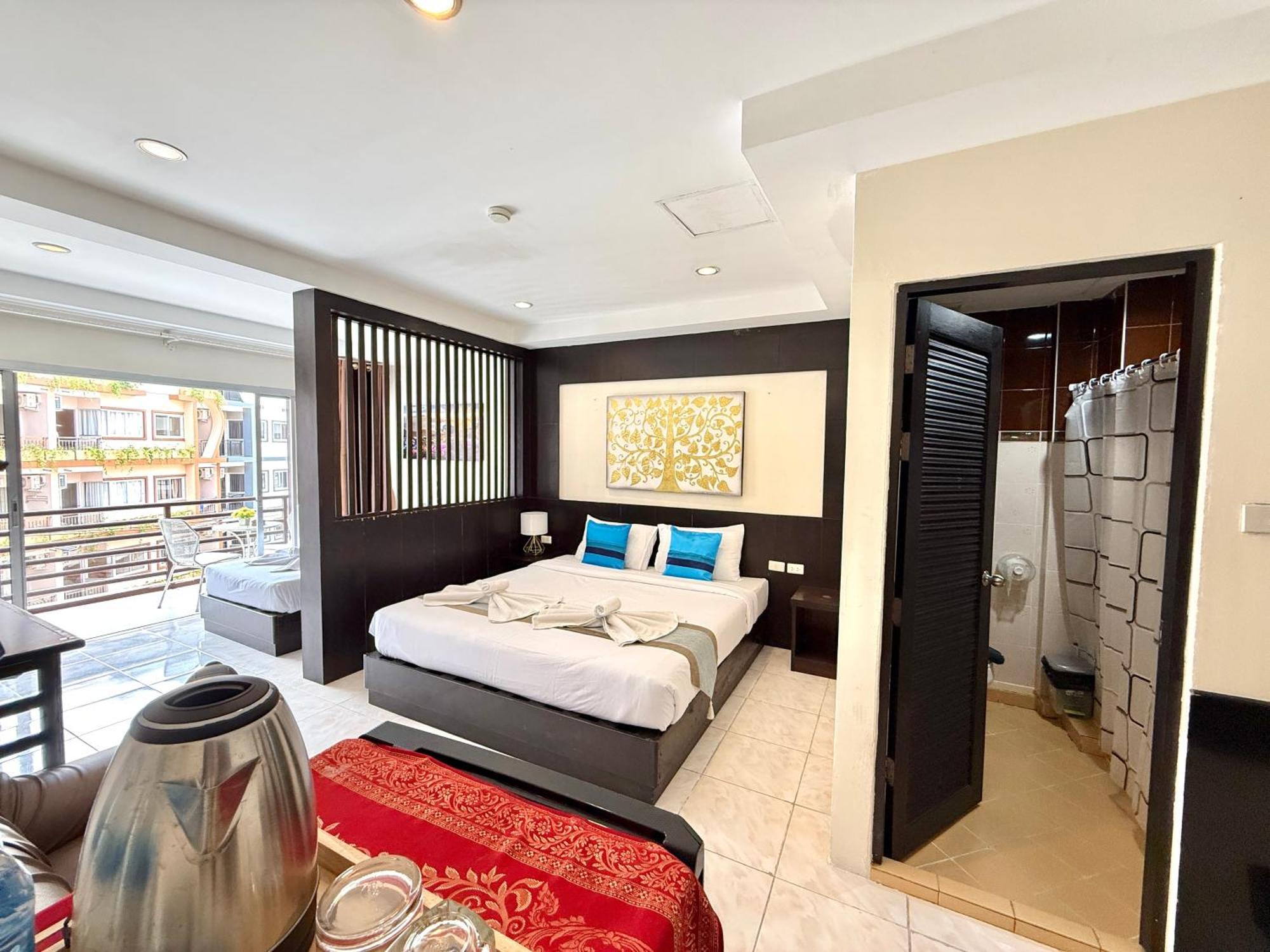 Thai Classic House Patong Екстериор снимка